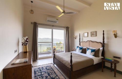Kumarhatti Apartment | StayVista at Raga Living Luxury Apartment with Scenic Views at Kasauli
