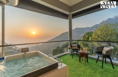 Kasauli Villa | StayVista at Ridge of Twilight Luxury Valley View Jacuzzi Villa Kasauli