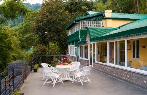 Kasauli Villa | StayVista at Springfield with Bonfire
