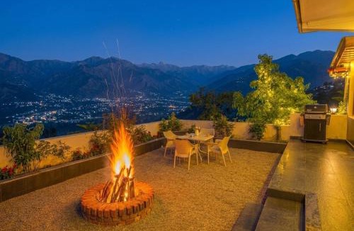 Bhimtal Villa | StayVista at The Himalayan Escapes with BBQ and Bonfire