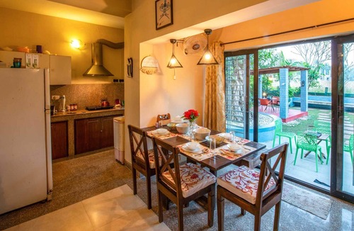 Raichak Villa | Stayvista @ Taruchaya Japanese Interiors/Raichak