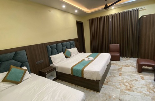 Rishikesh Hotel | Strawbell Residency By YatriMap