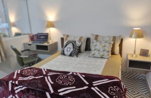 Noida Apartment | Studio Apartment with Green Lawn