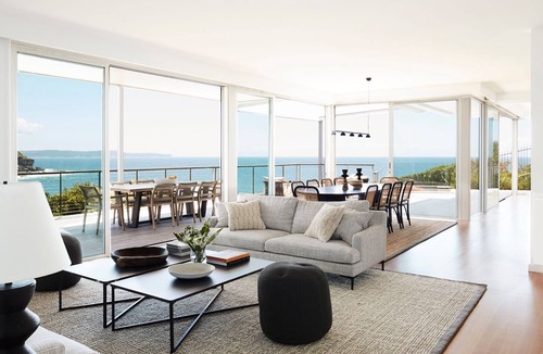 Whale Beach House | Stunning beachside Villa located 100m from iconic Whale beach, what a spectacular experience.