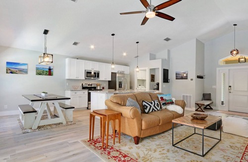 North Palm Beach Heights House | Stunning & Exceptionally Clean 3 Bdrm Private Pool Home | Chloe's Casita