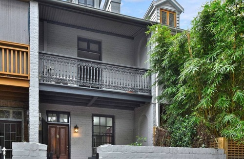 Surry Hills House | Stunning home, close to city, railway station and cafes