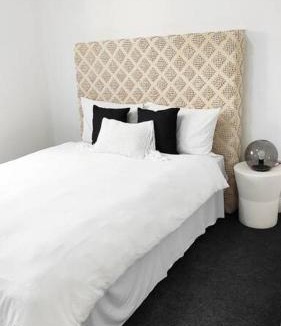 Auburn House | Stylish Spacious Auburn 3Bedroom House Near Olympic Park ANZ Stadium DFO Pet Friendly