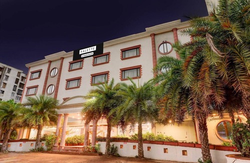 Anand House | SuiteLa Casa Inn