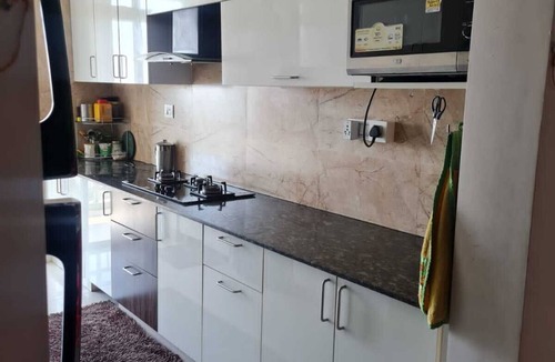 Bullawala Apartment | Sun and Mountain