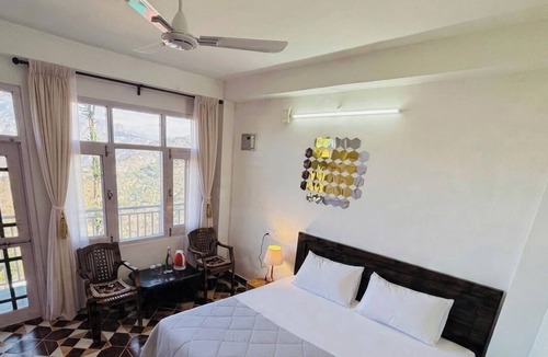 Kotgarh Hotel | Sunrise View Farm-stay Narkanda