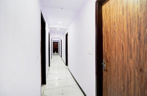 Ghaziabad Hotel | Super Collection O Hotel Star Inn Near By Hindon Airforce Mohan Nagar Ghaziabad