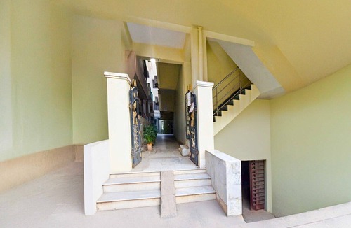 Hyderabad House | Super Collection O Suncity
