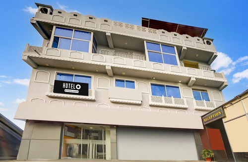 Malviya Nagar House | Super Hotel O JLN Marg Malviya Nagar