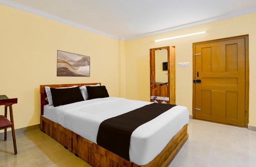 Adoor Apartment | Super Hotel O KSRTC Pandalam Pathanamthitta Formerly Elite Tourist Homes