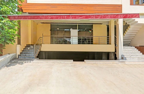 Hazratganj House | Super Kathauta Jheel Malhaur Gomti Nagar