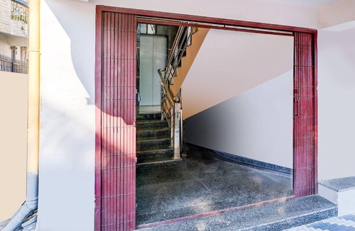 Sualkuchi House | Super Townhouse Bhangagarh Bus Terminal