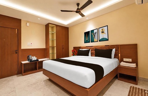 Dhanbad Hotel | Super Townhouse Oak Dhanbad Railway Junction