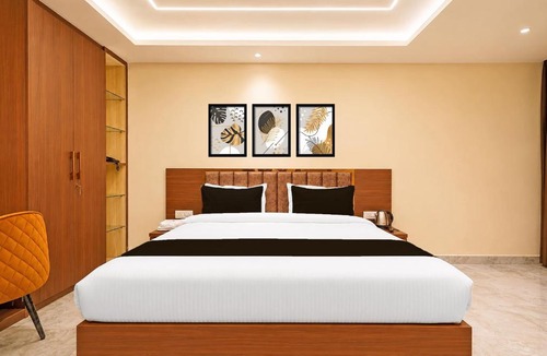 Dhanbad Hotel | Super Townhouse Oak Dhanbad Railway Junction