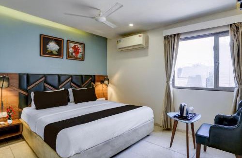 Sayajiganj Hotel | Super Townhouse Vadodara Railway Junction Formerly Hotel Unique