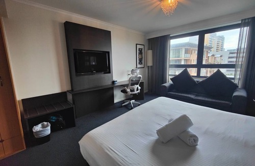 Parramatta Apartment | Superb studio in Parramatta CBD, 2m walk from station