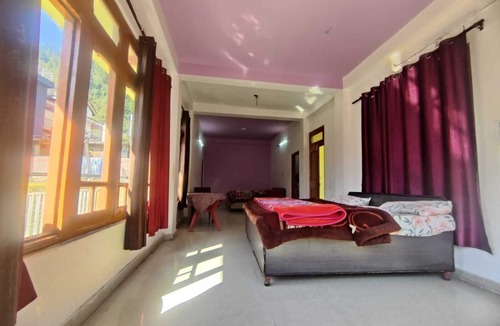 Tosh House | Suraj Guest House And Cafe