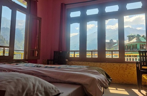 Tosh House | Suraj Guest House And Cafe
