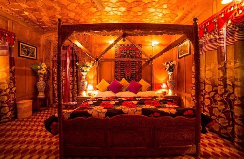 Dal Lake Hotel | Swan Group Of Houseboats