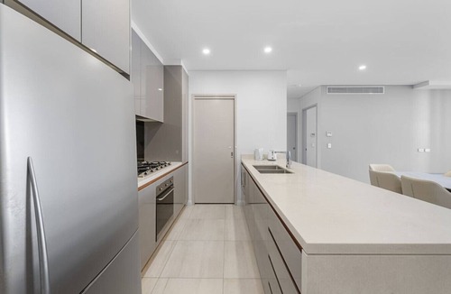 Rosebery Apartment | SYD Rosebery 3BR 083 Apt Close to CBD & Airport