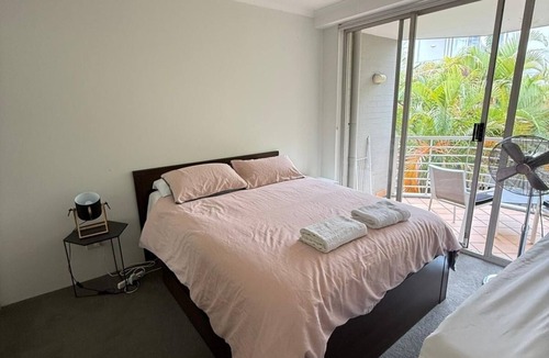 Chippendale Apartment | Sydney center, Free Parking, Internal Laundry, Pool