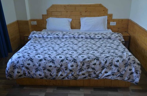 Vashist Hotel | Taj Guest House