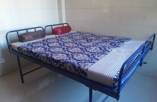 Jhusi Hostel | TAT Stays
