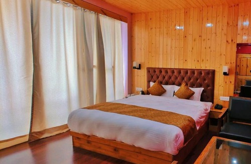 Purnia Hotel | Tata Vista Resort - Centrally Heated & Air Cooled Near Mall Road Manali