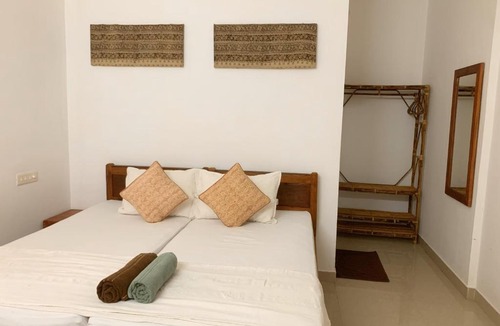 Varkala House | Tattwamasi Ayuryoga with Breakfast and Yoga