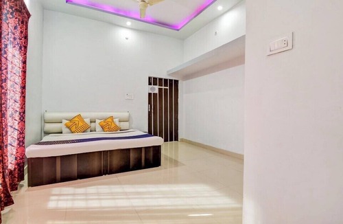 Khajuraho Hotel | Temple View Palace Hotel and Garden
