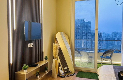 Greater Noida Apartment | The Amber Stays