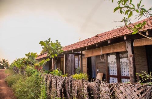 Morjim Hotel | The Artist Cottages