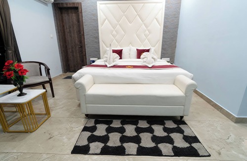 Siliguri Hotel | THE AUTOGRAPH INN