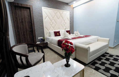 Siliguri Hotel | THE AUTOGRAPH INN