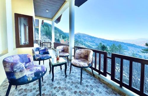 Fagu Hotel | The Ayur Estate Kufri l Lift l Power Backup l Pure Veg l Multi Cuisine Restaurant l Free Parking l By Exotic Stays