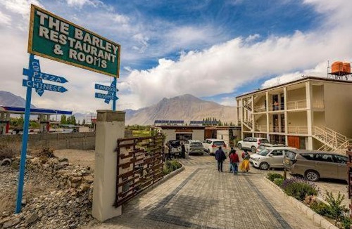 Diskit Hotel | The Barley Dine cafe, hotel and hostel