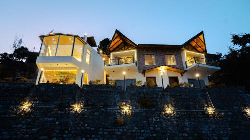 Bhimtal Resort | The Barns Resort Bhimtal Lake