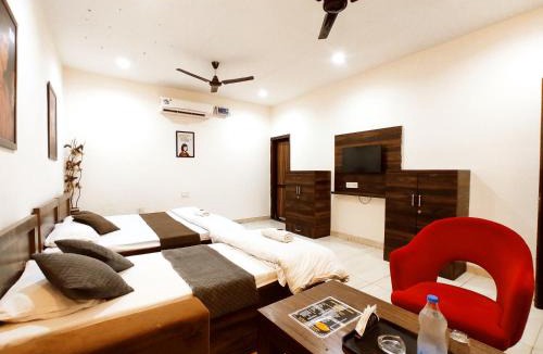 Ludhiana Hotel | THE BELLA CIAOO - By Sky Hotels & Homestays