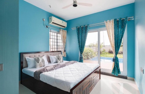 Hosur Apartment | The Blue Orchard Private Pool Lawn 1hr HSR