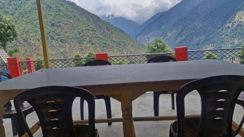 Narainkoti House | The Captain's Quarters