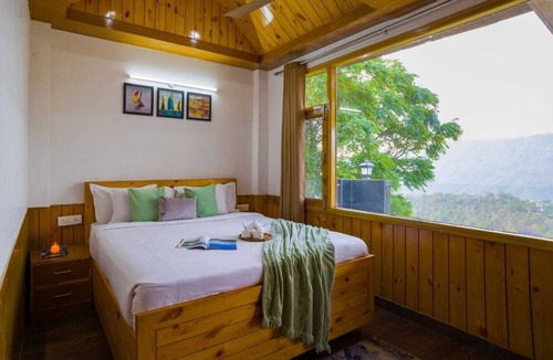 Dharampur Hotel | The Castle Villa Hill View kasauli