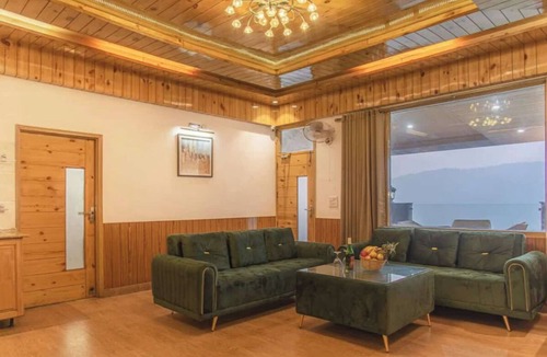 Dharampur Hotel | The Castle Villa Hill View kasauli