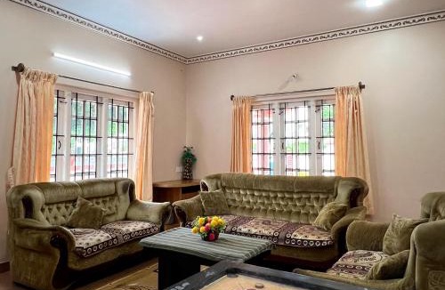Thalayathimund Hotel | The Chill Inn By Green Leaves