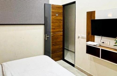 Zirakpur Hotel | THE ELiSTA HOTEL - Your Premium Stays By SKY Hotels And Homestays