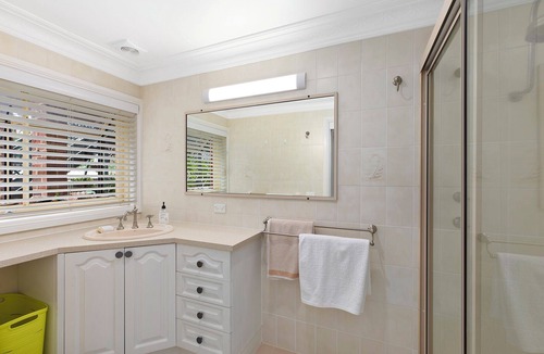 Noraville Apartment | The Elizabeth Beach Retreat | Entire Home in Noraville