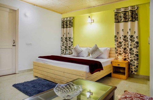 Dharampur Hotel | The Family House